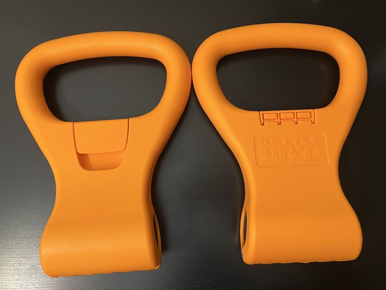 2 pk Kettle Gryp dumbbell adapters (turns dumbbells into kettlebells)