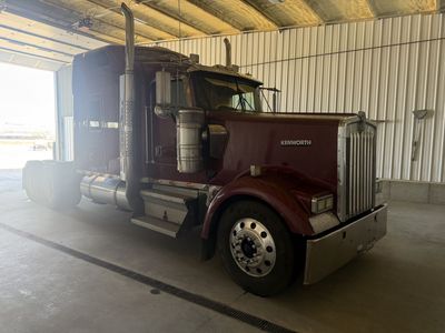 2001 Kenworth W900B