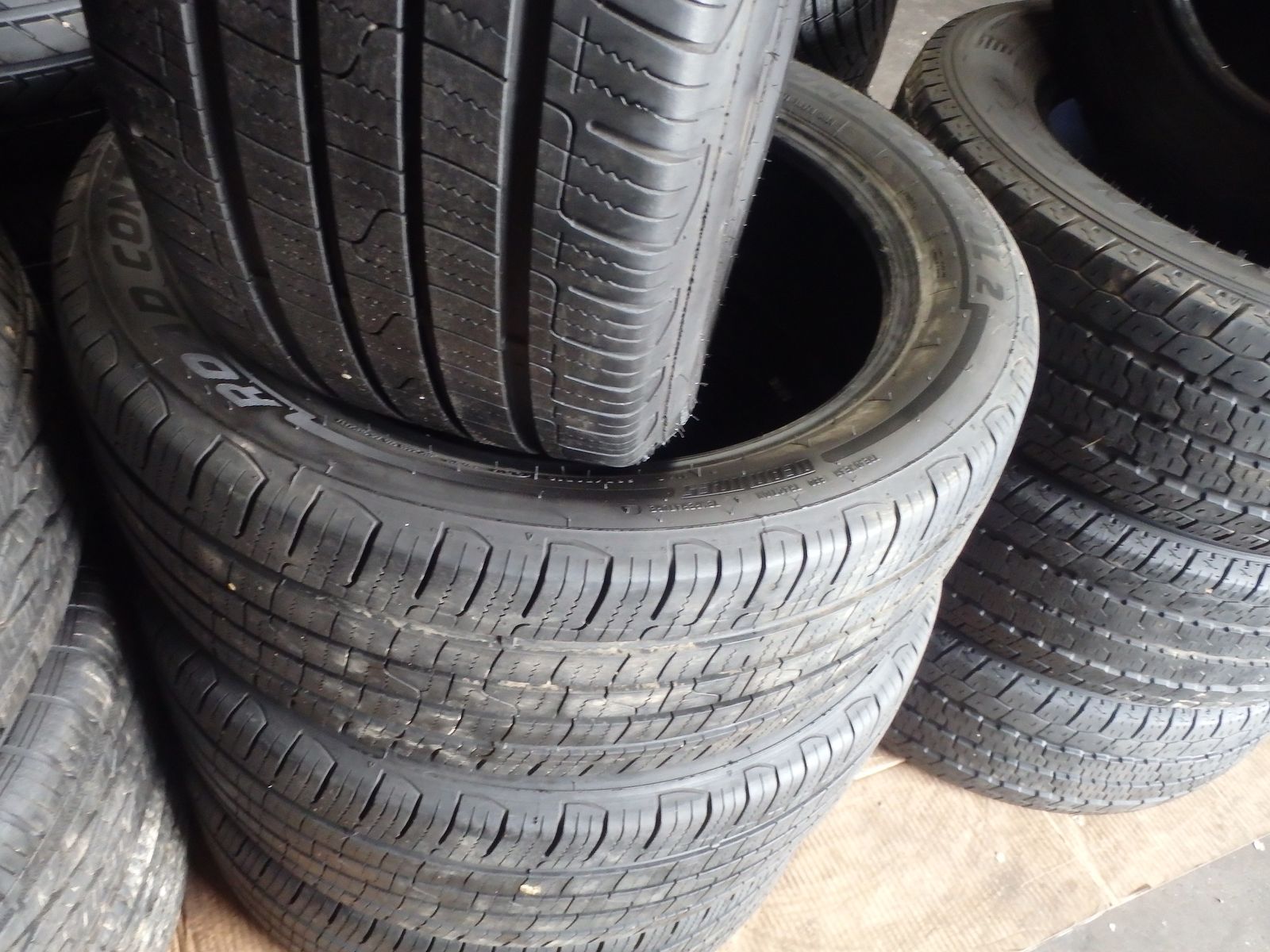 225/50R18 ROAD CONTROL 2 A/S SET OF USE TIRES