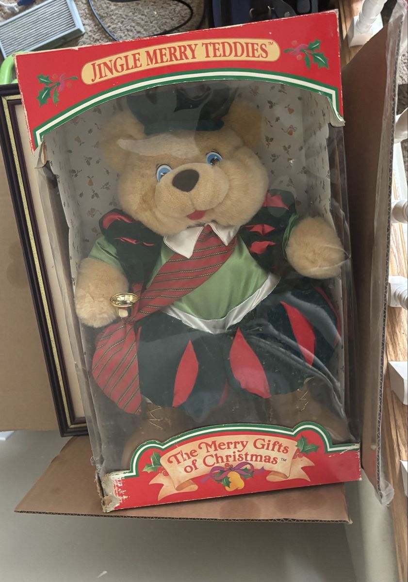 1993 Jingle Merry Teddies The Merry Gifts of Christmas Stuffed Bear in Original Box