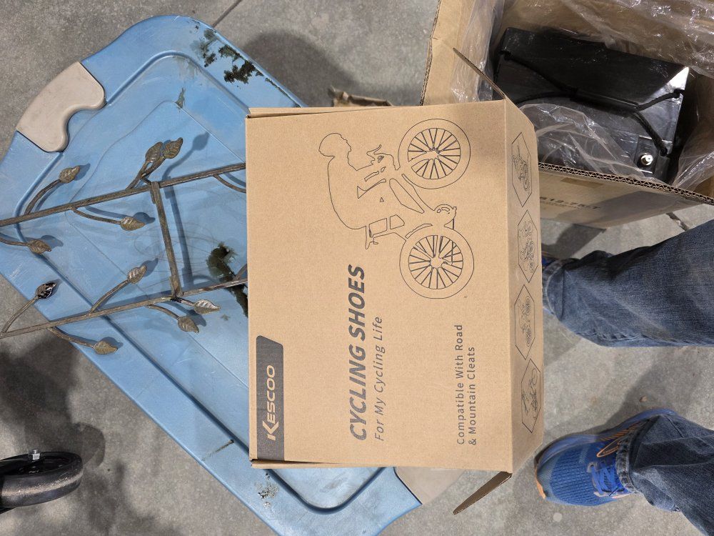 biking  cycling shoes size 9.5