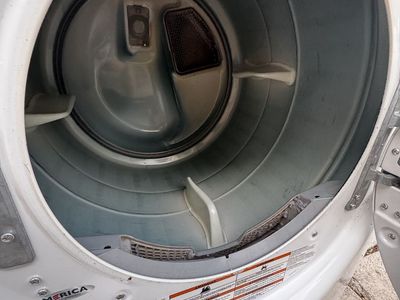 Whirlpool White gas Dryer Front Load
