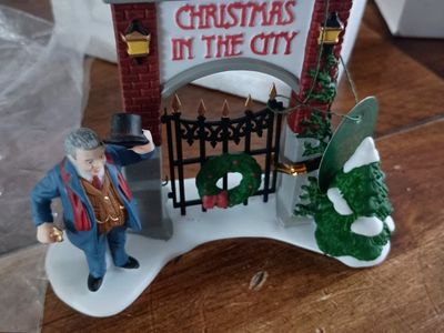 Dept 56 A Key to the City
