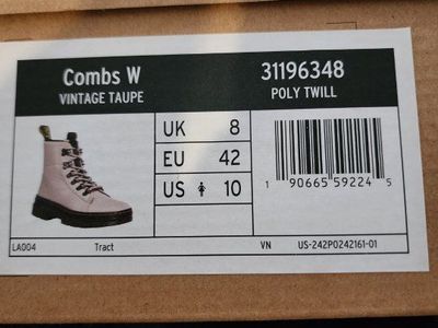 NEW. Dr Martens Combs (Vintage Taupe)