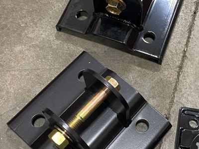 Traction bar Brackets
