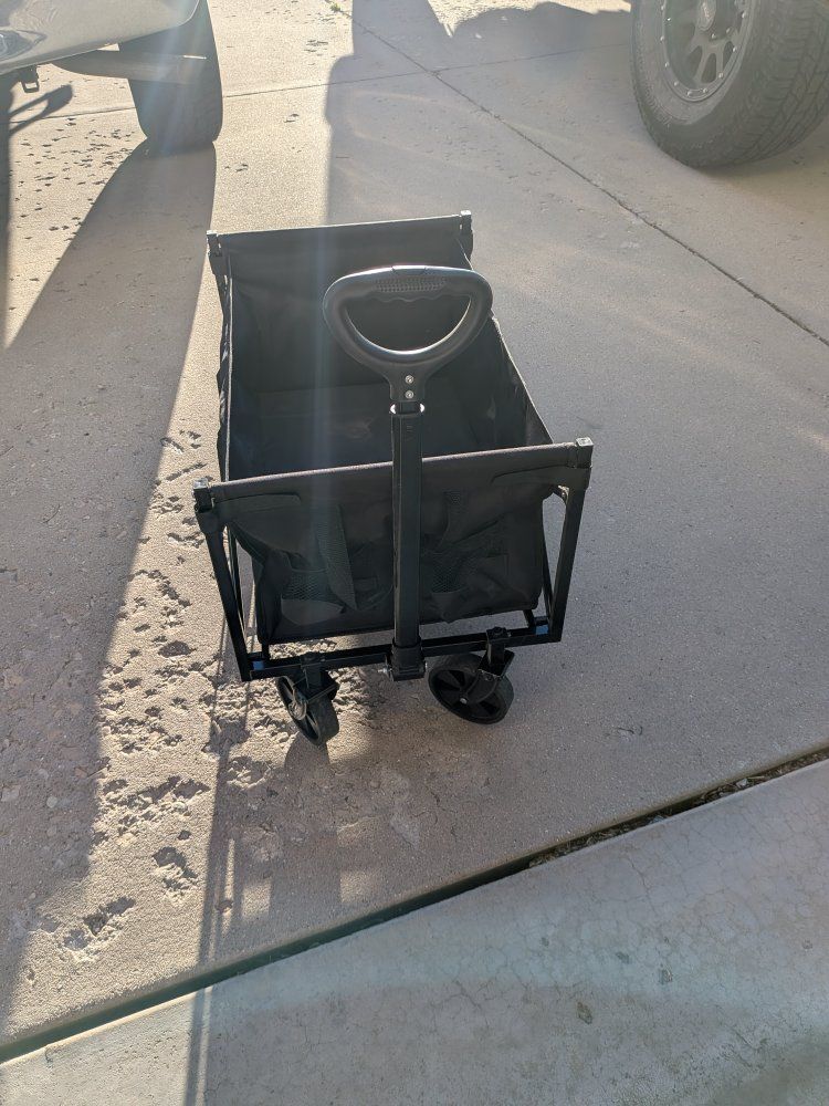 black folding wagon