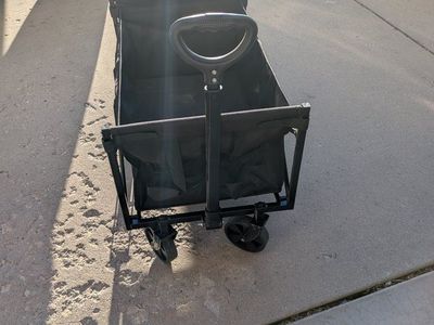 black folding wagon