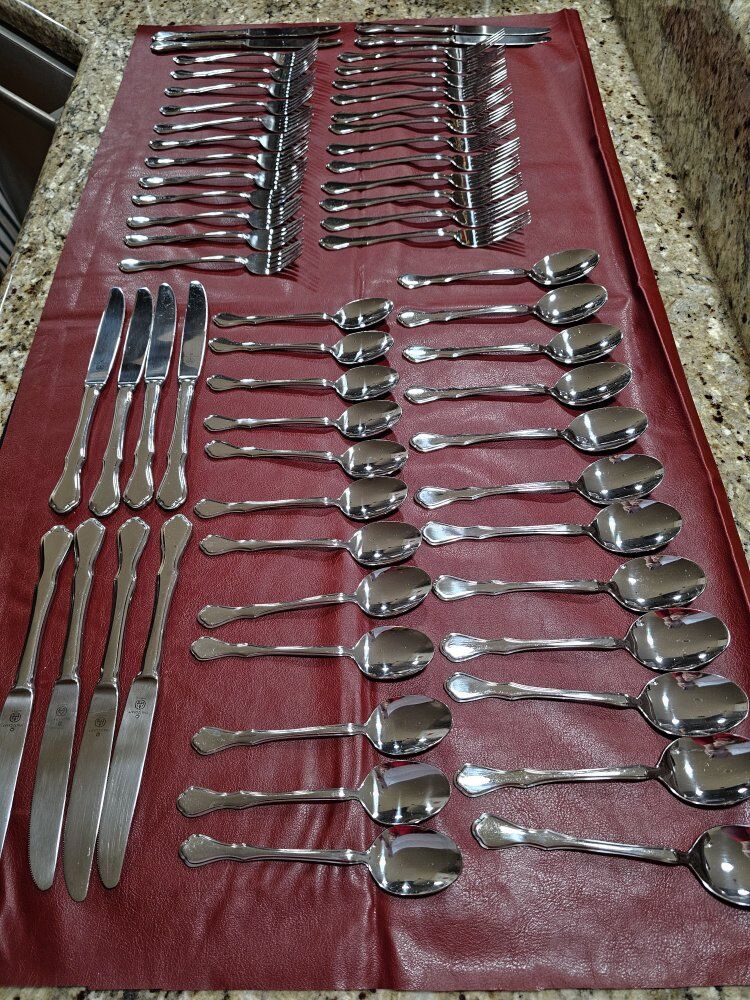 PFALTZGRAFF FLATWARE 12 PIECE SETTING UTENSILS