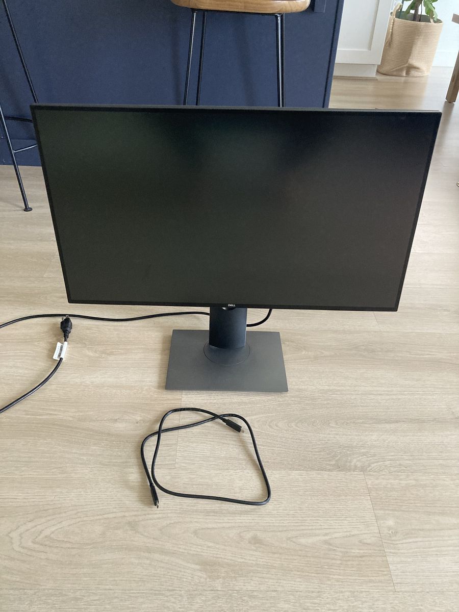 Dell UltraSharp 27” 4K USB-C Monitor (U2720Q)