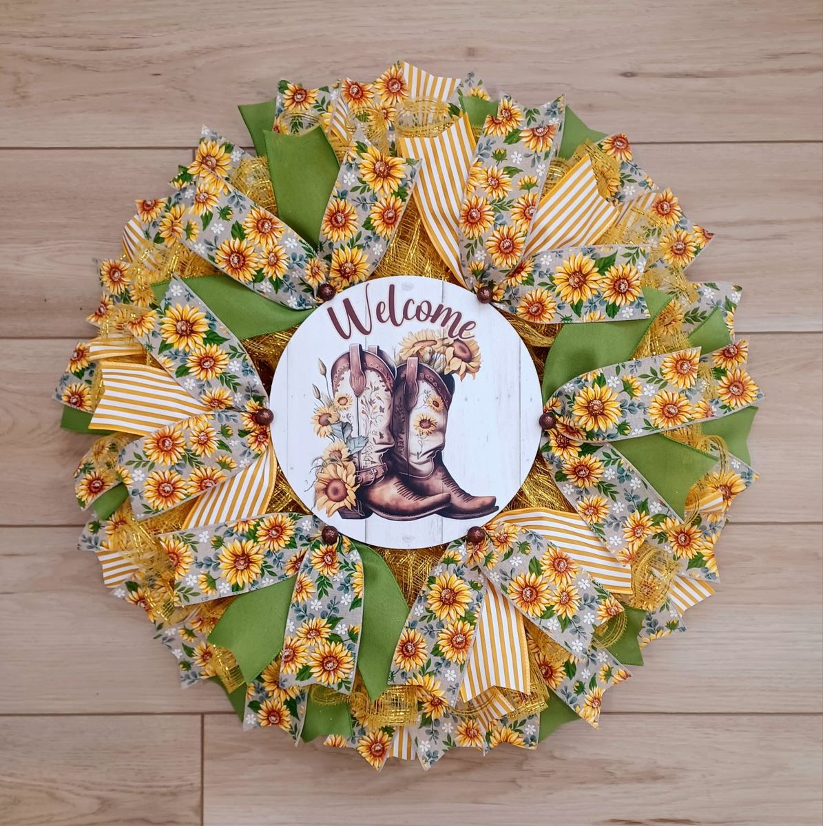 Beautiful 24” Western-Style Wreath