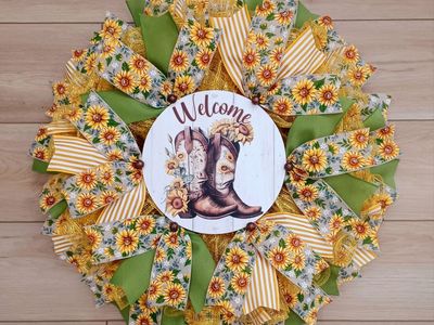 Beautiful 24” Western-Style Wreath