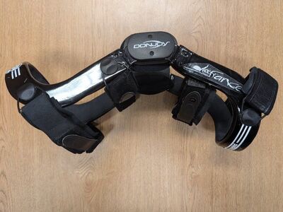 Donjoy Defiance III (Left) ACL knee brace - Medium