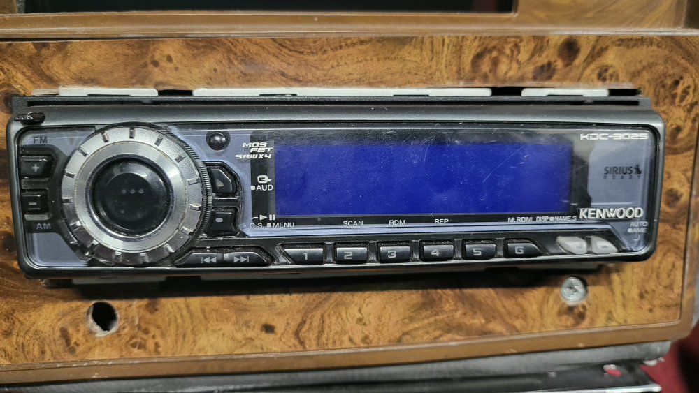 Old School Kenwood Stereo w/Fold Down Detachable Faceno
