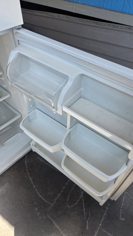 Maytag White Top Freezer Refrigerator with Ice Maker, Used Condition NEED IT GONE!