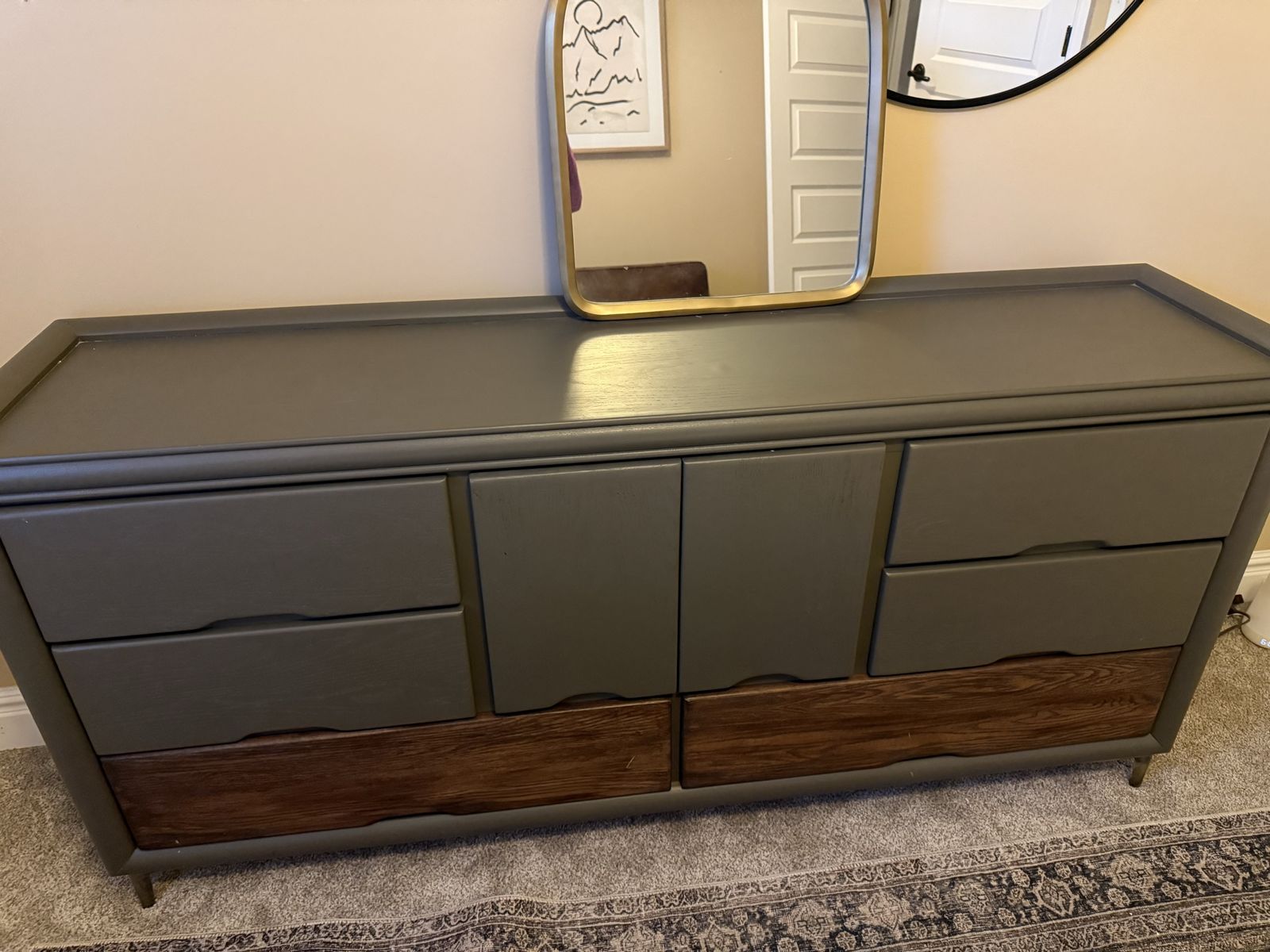 Beautiful 8 Drawer Solid Wood Dresser