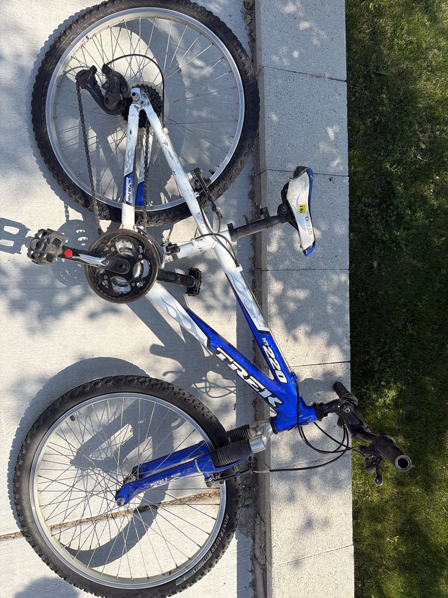Trek MT 220 24" Wheel Kids' Mountain Bike - Blue/White, Front Suspension
