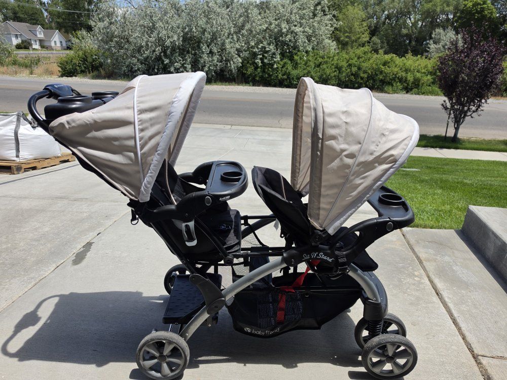 2023 Baby Trend Sit/Stand Double Stroller