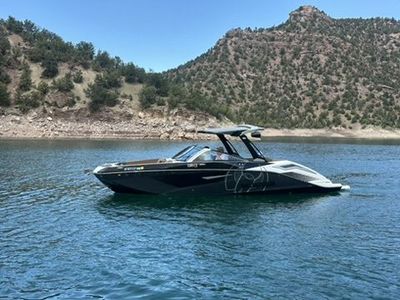 2023 Scarab 285 ID Wake Boat 600 HP