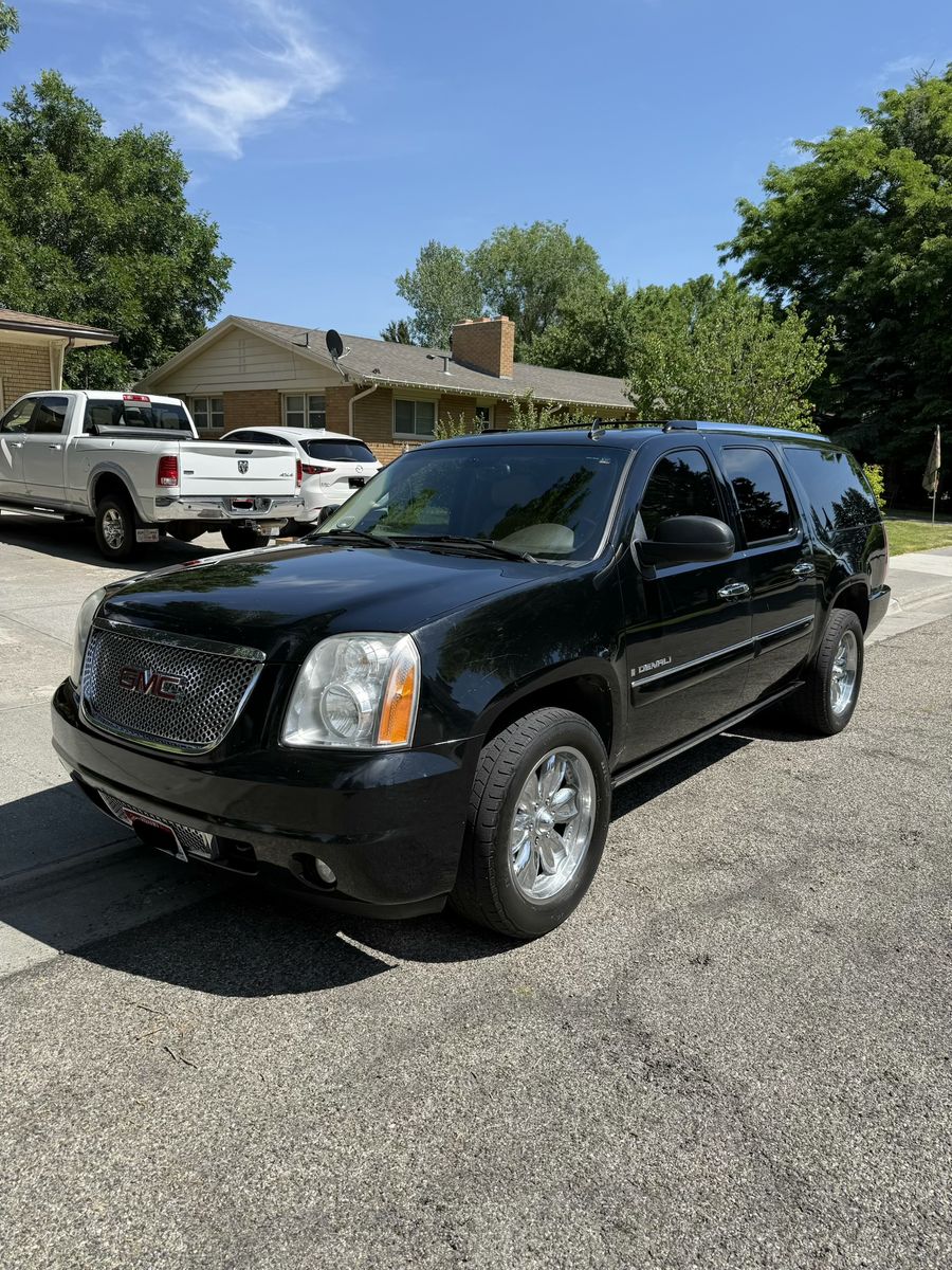 2008 GMC Yukon XL Denali