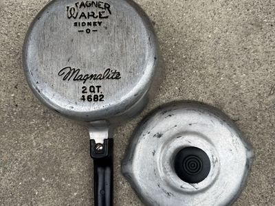 Vintage Wagner Ware Sidney Magnalite 2 Quart