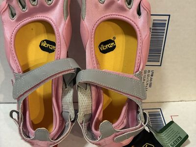 NEW RARE Vibram FiveFingers Sprint Women's 36! US 6.5 Minimalist Toe Shoes W1139