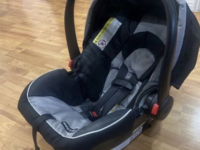 Graco SnugRide Click Connect 35 Infant Car Seat + 2 Bases