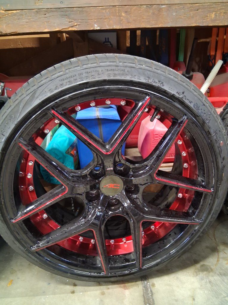 AC Divino staggered wheels and tires