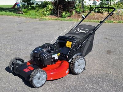 NEW Toro Recycler 22" Self-Propelled Lawn Mower