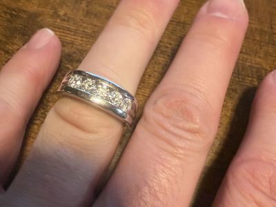 Men’s diamond band