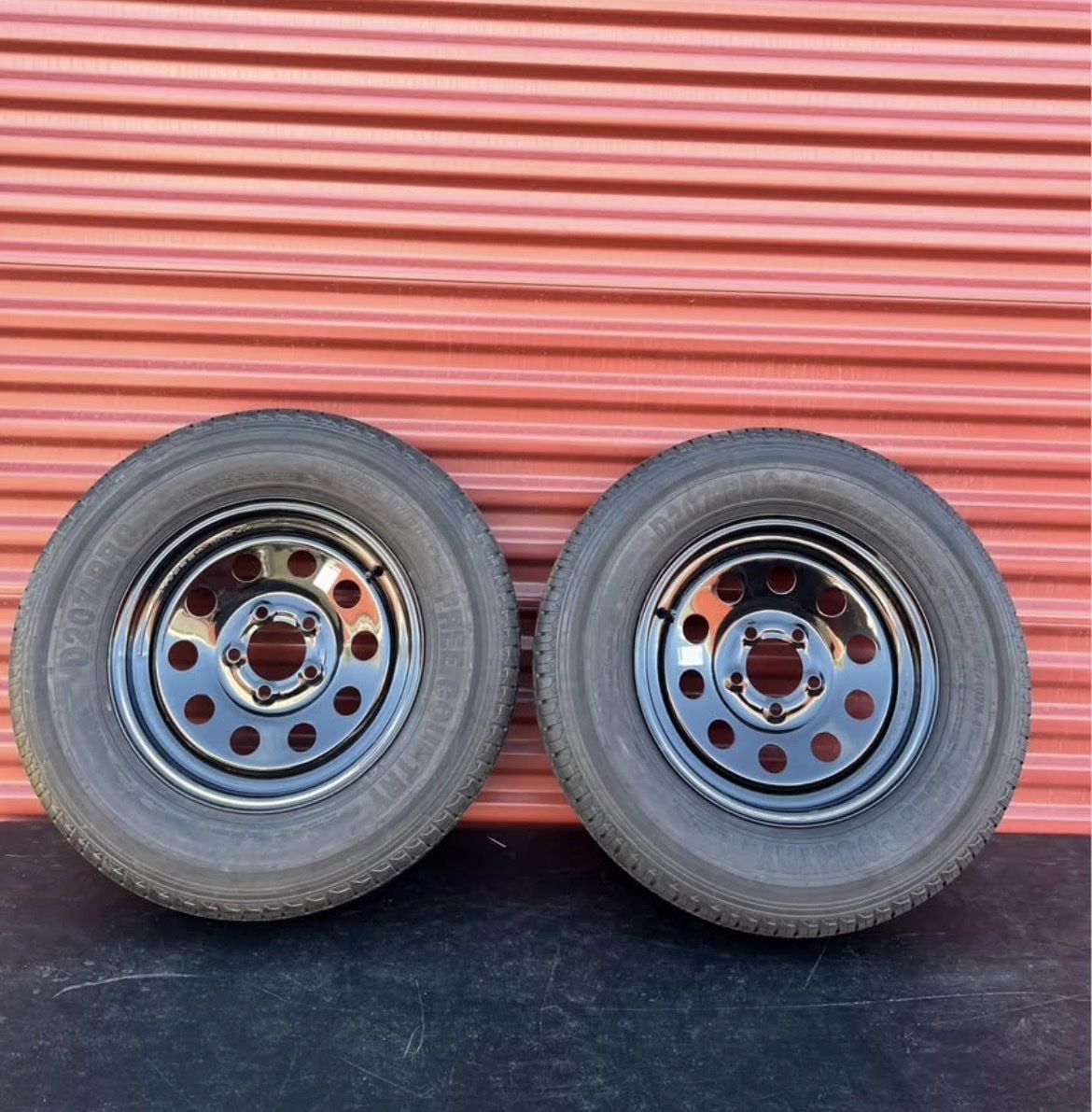 Set of 2 Free Country ST 205/75 R 15 Trailer Tires Mounted on Black Mod Wheels 8 Ply E Load Brand New