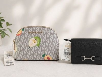 Michael Kors– New With Tags (Wallet + Pouch)