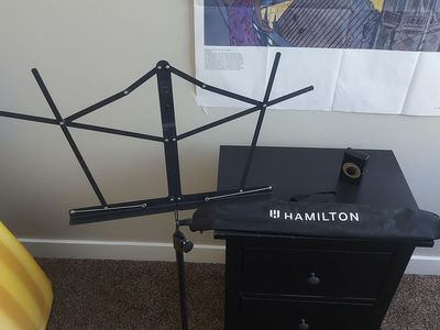 Hamilton Music Stand + Wittner MT-50 Metronome