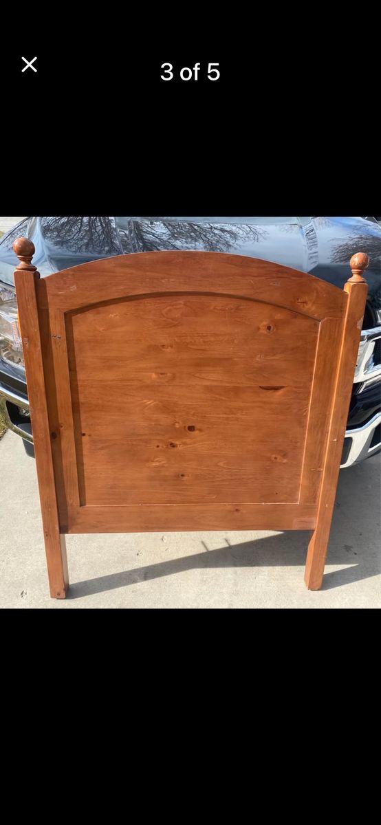 Twin Bed Frame with Mirror