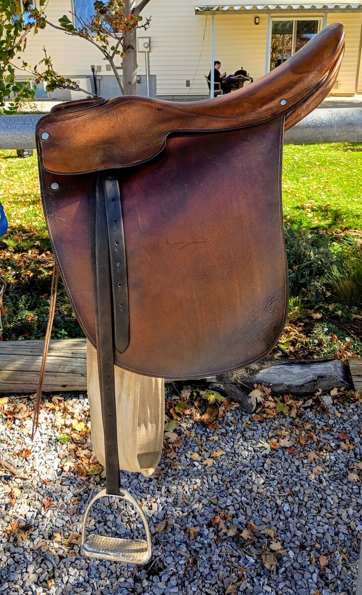 Vintage Eldonian English Saddle