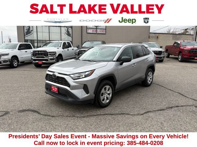 2024 Toyota RAV4 LE