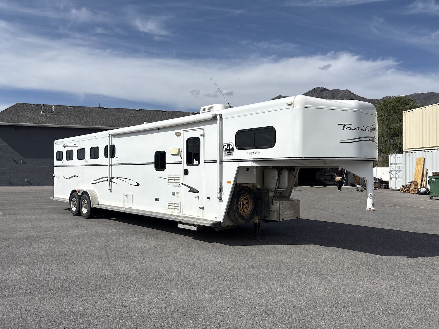 2010 Used USED Sierra 8x13 LQ 5-Horse