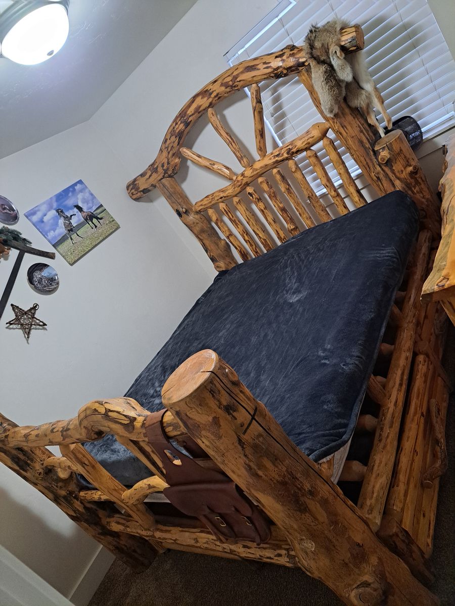 Custom Pine Queen Bed w/ 4 drawers