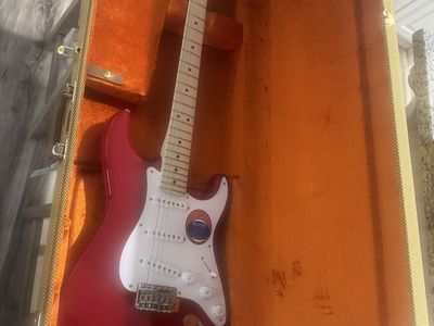 Fender Eric Clapton Stratocaster Electric Guitar Red with Tweed Hardshell Case
