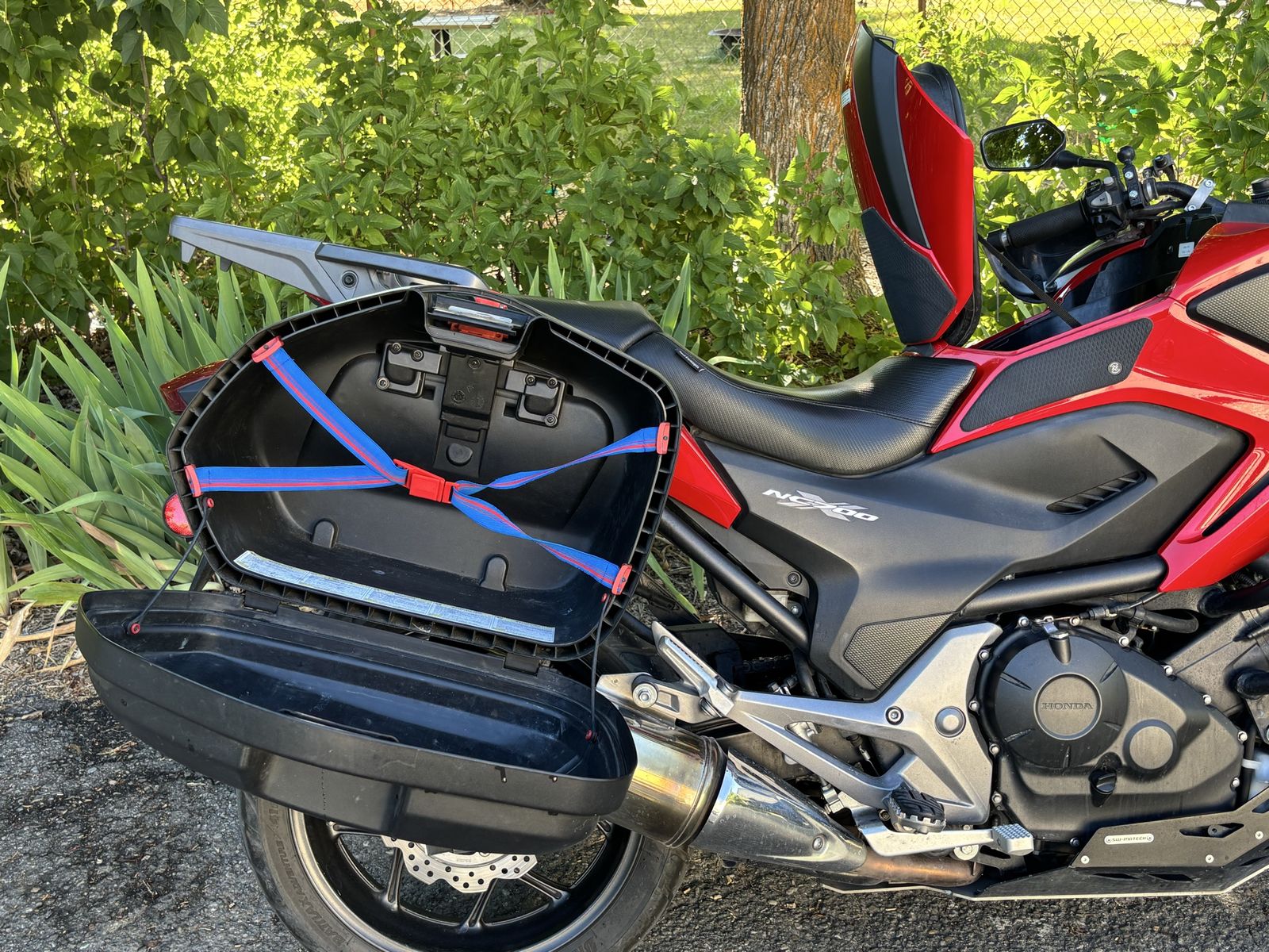 Main image 3