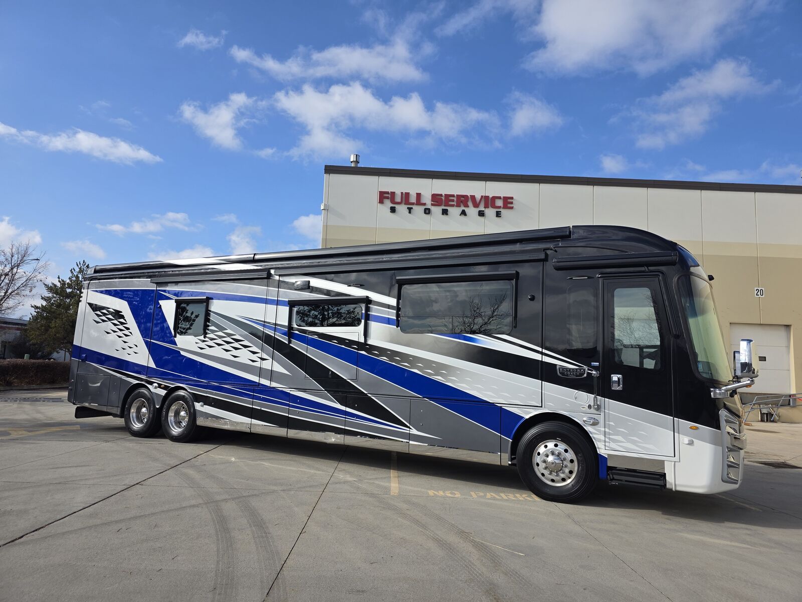 2023 Entegra Anthem 44B