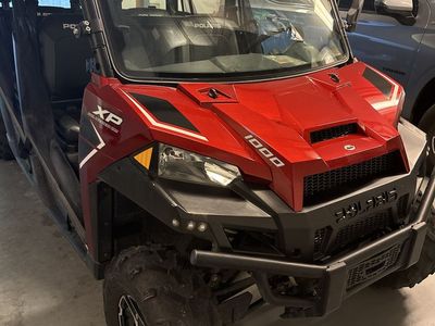 Polaris Ranger XP 1000 Crew UTV - Red / Black