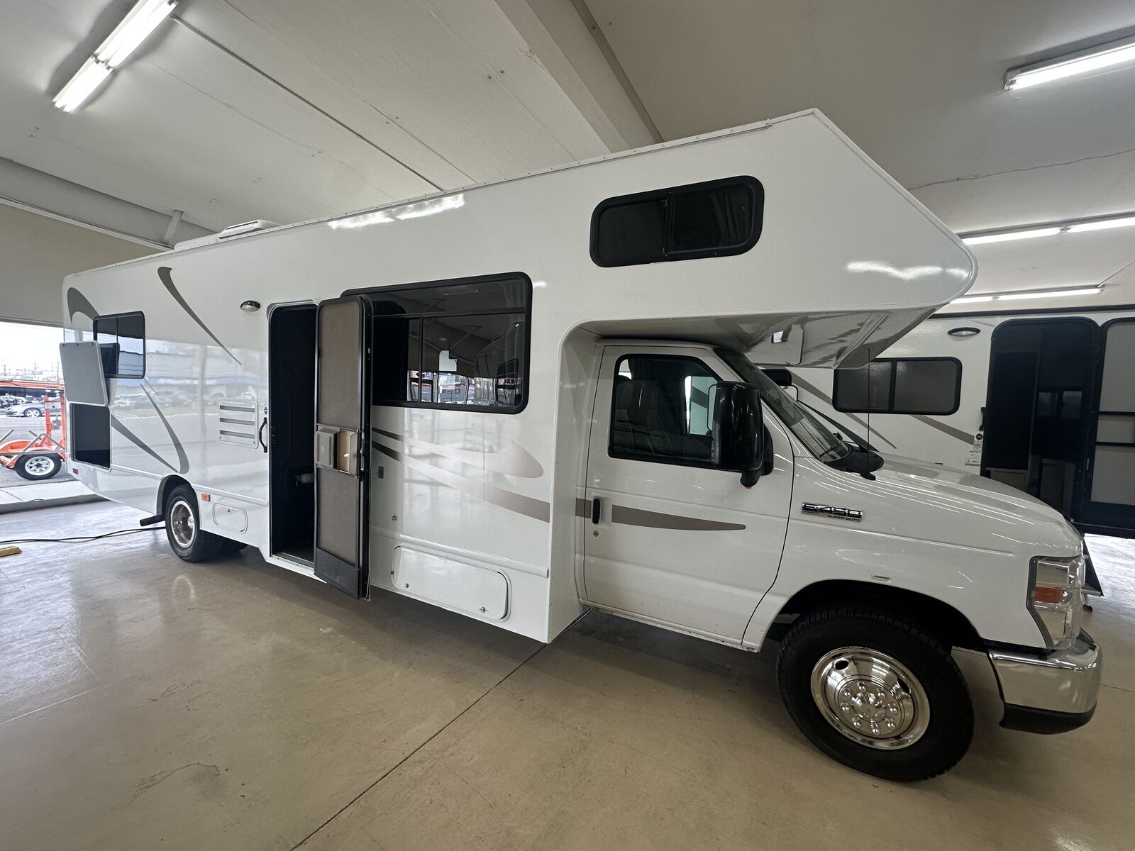 2020 THOR MAJESTIC 28A