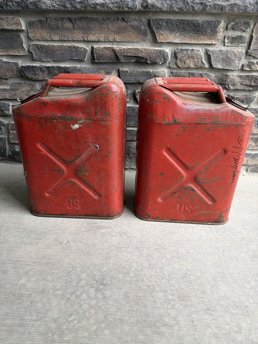 Vintage US Red Metal Jerry Cans Fuel Gas Containers - Set of 2