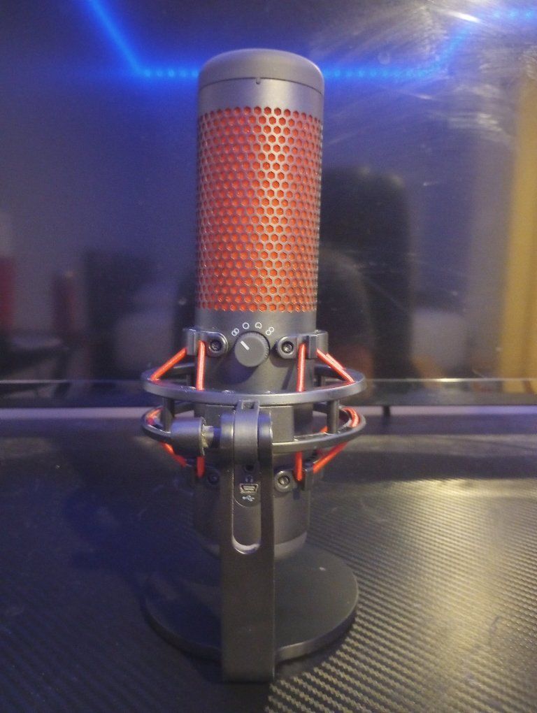 USB Condenser Microphone with Stand - Red/Black, Ideal for Gaming & Streaming