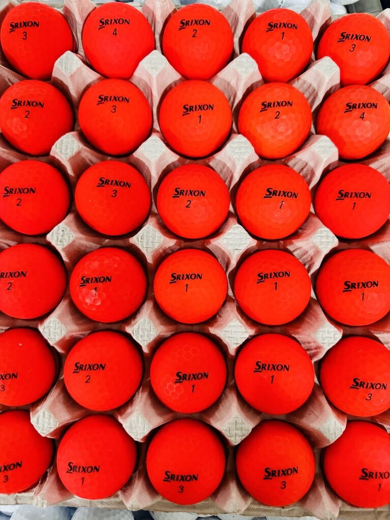200 Excellent condition Srixon colored golf balls