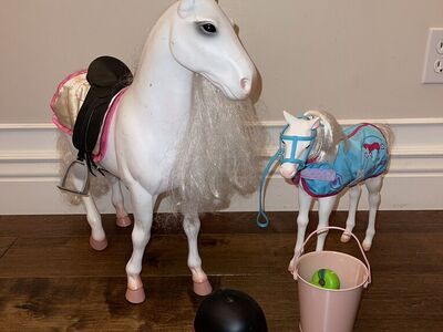 Our Generation White Horse With Foal