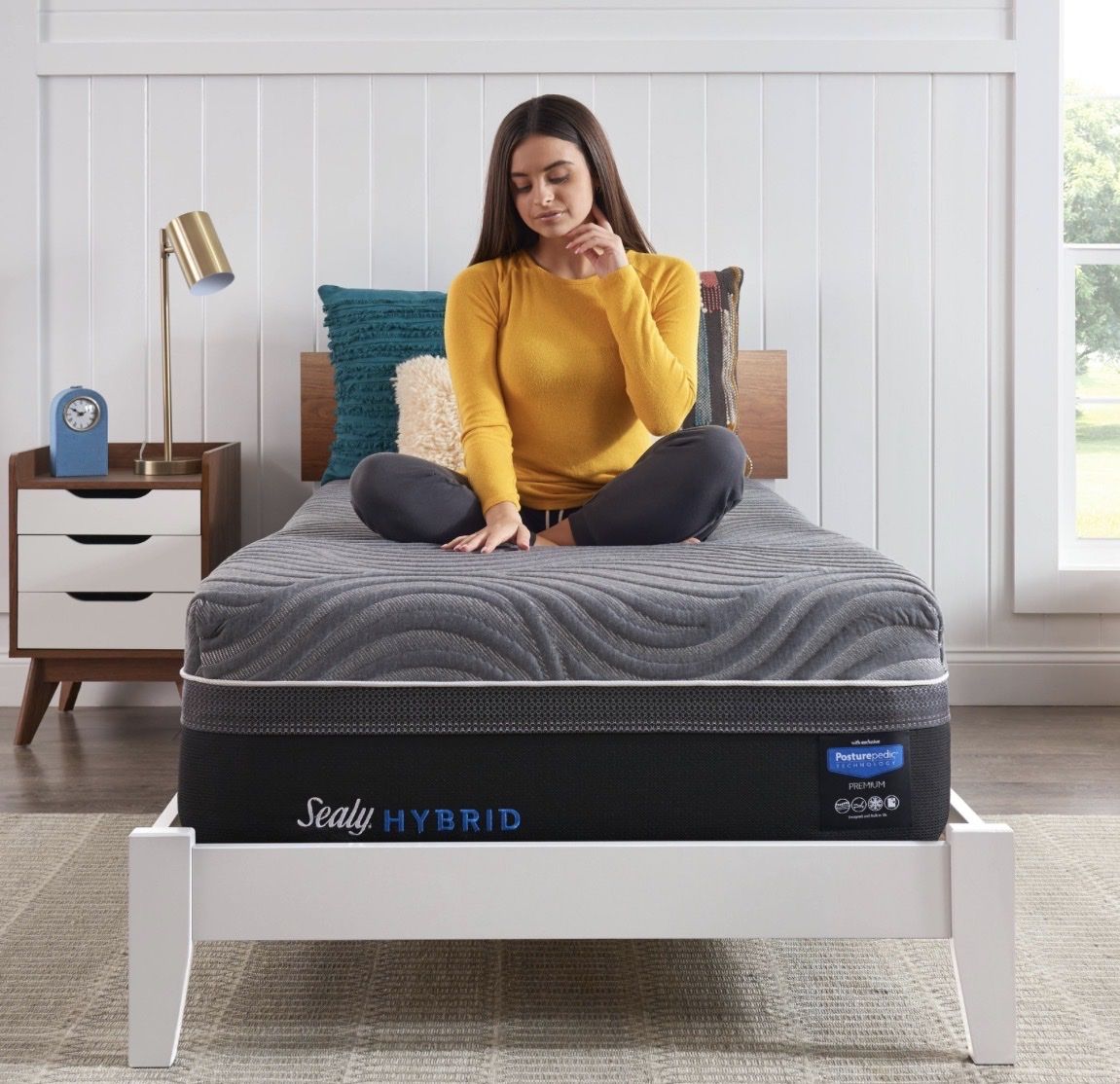 BRAND NEW-Sealy Silver Chill Plush Hybrid Twin XL Mattress – 14”
