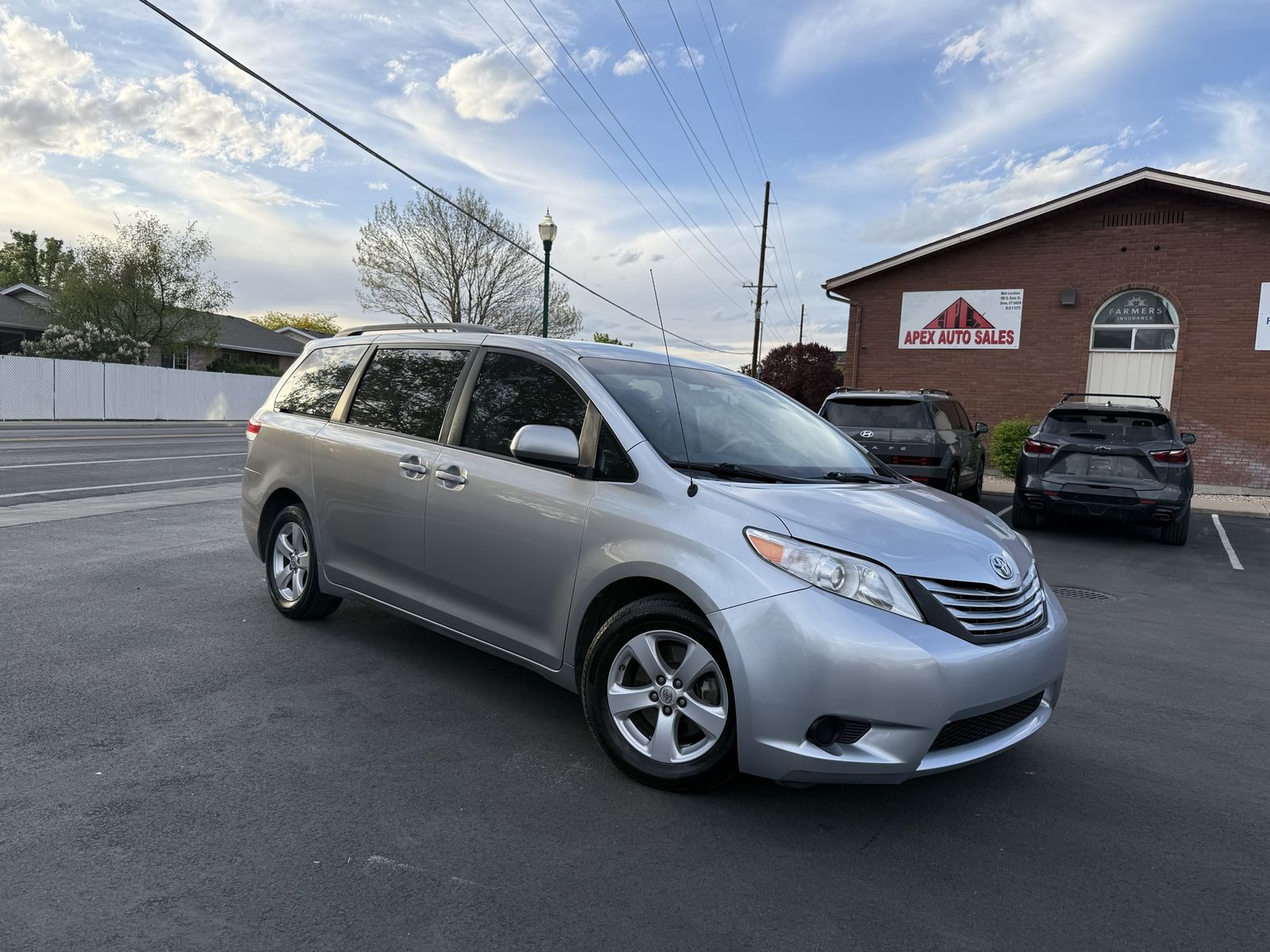 2014 TOYOTA SIENNA