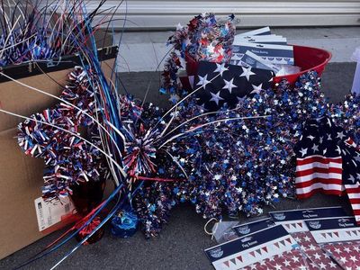 PARTY DECOR - JULY 4th 250 yr Anniv PIONEER DAYS Red White & Blue Decorations