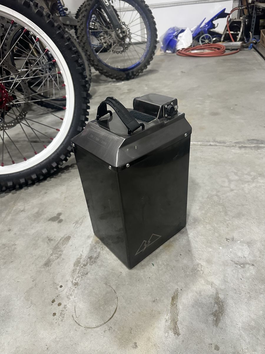 Ultra bee battery 72V 73Ah 42kW